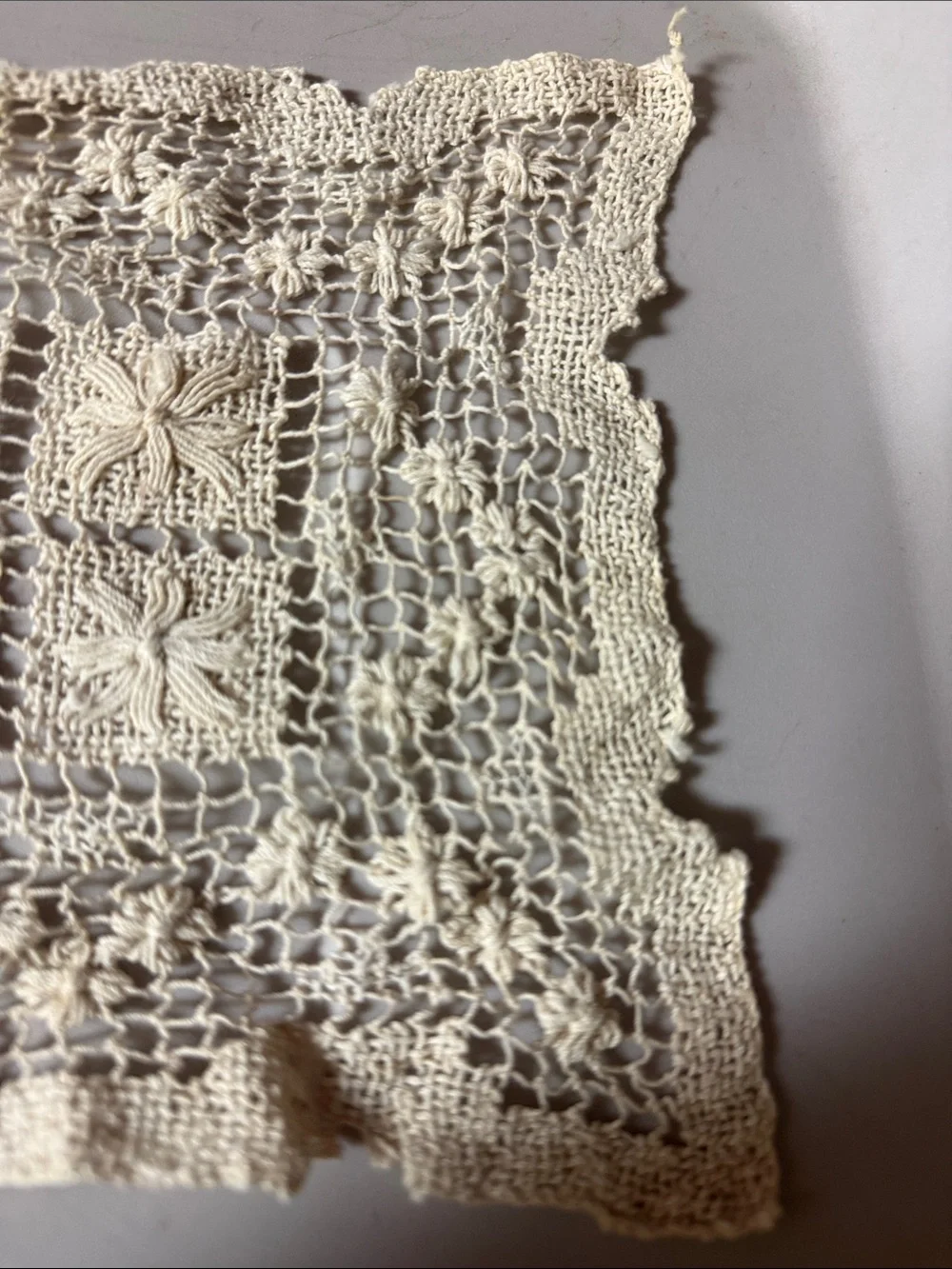 Vintage Antique Handmade Teneriffe Lace Table Runner Dresser Scarf - Ecru Beige